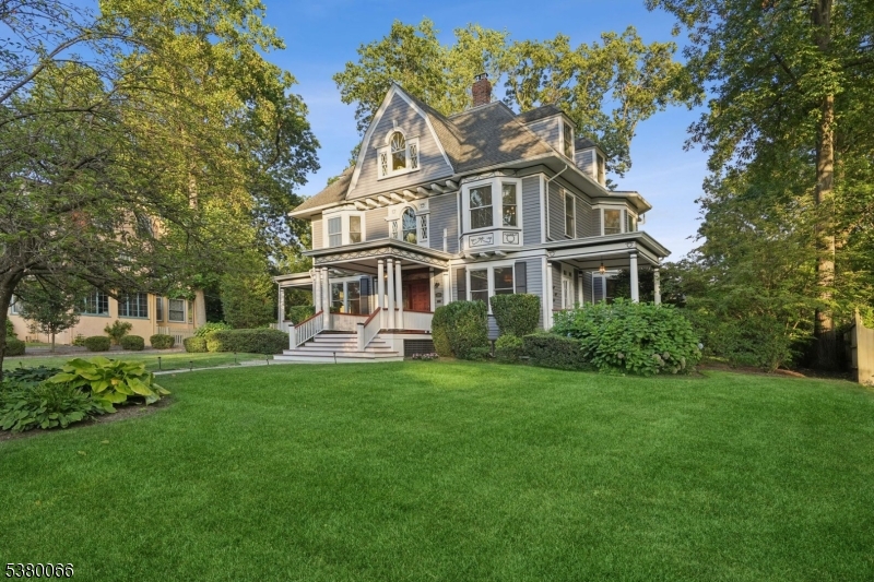45 Douglas Rd