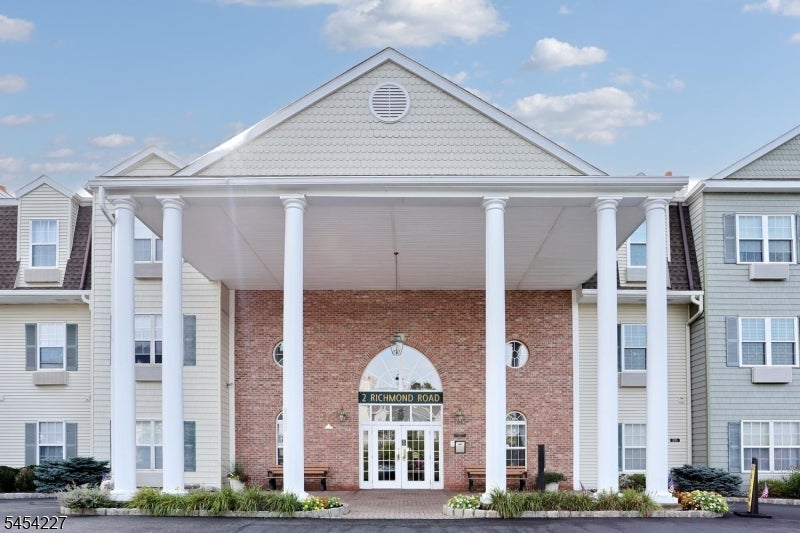2 Richmond Roadsuite222 222