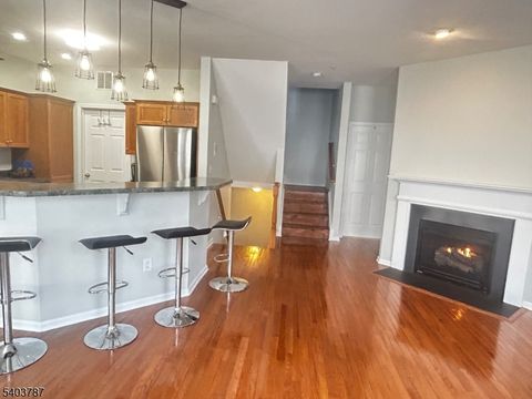 172 Winchester Ct Clifton City NJ 07013