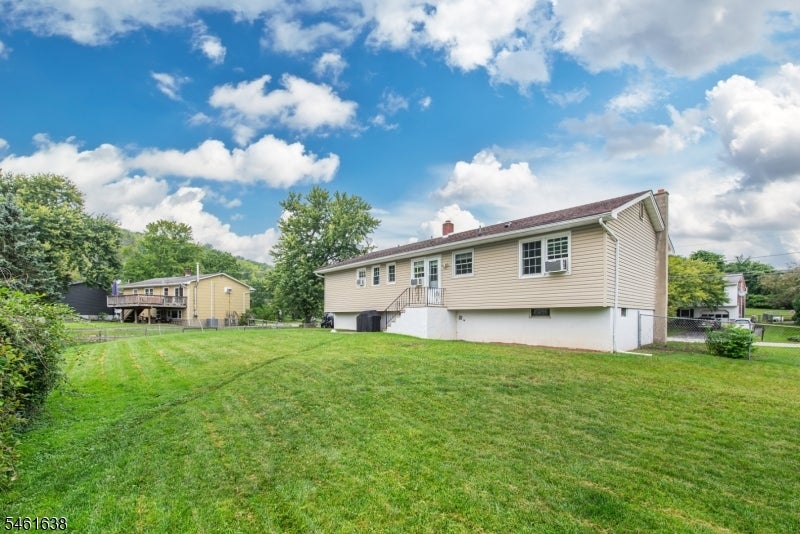 29 Thistle Ave