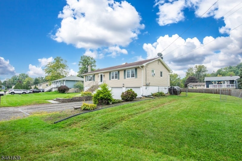29 Thistle Ave