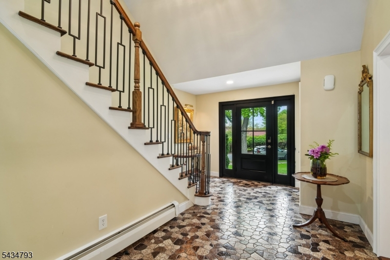 11 Auriemma Ct