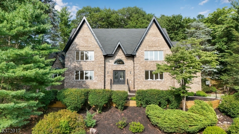 63 Westview Rd