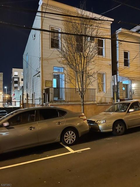 111 34Th St Union City NJ 07087