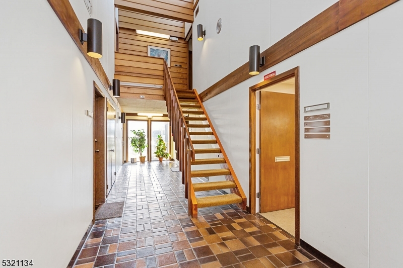 209 S. Livingston Ave