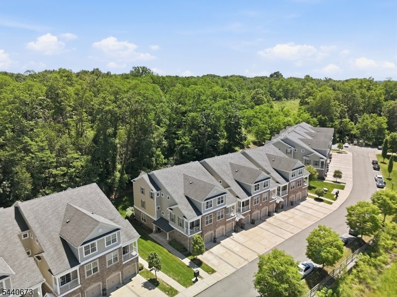 404 Waterview Ct 404