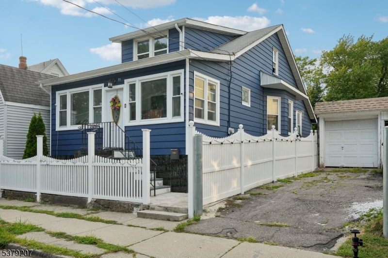 55 Hobart Pl