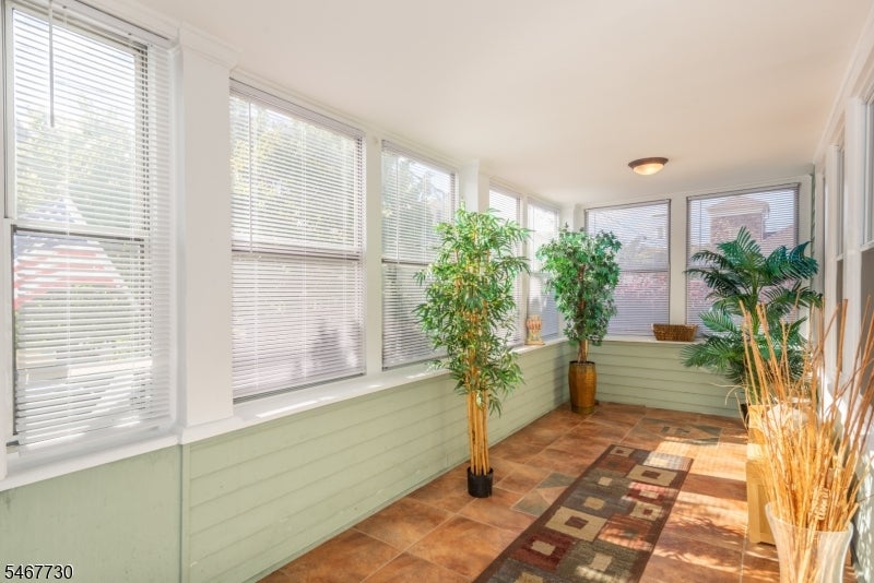 52 Redman Pl