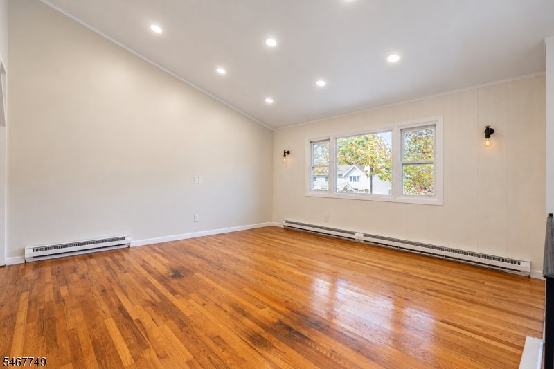 13 Adelphi Trl