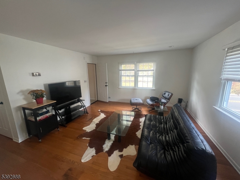 76 Mount Kemble Ave 2