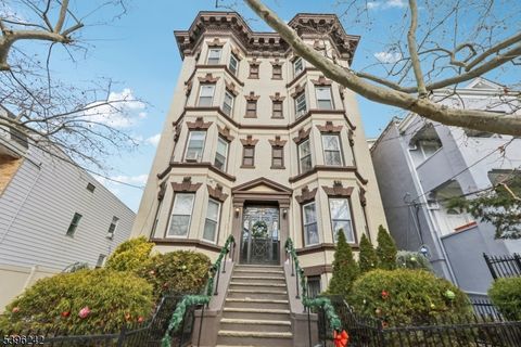 162 Fairview Ave Jersey City NJ 07304