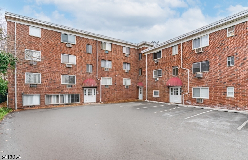 61-67 Union Avenue U-D3