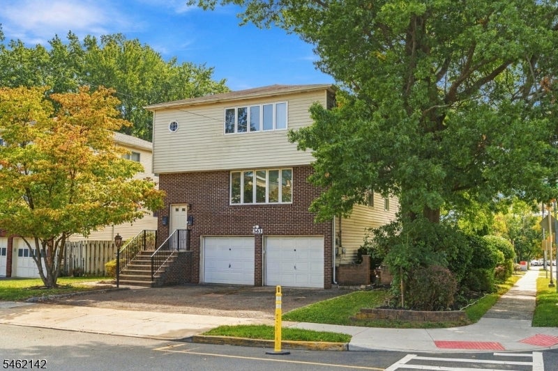 363 2nd Ave 1