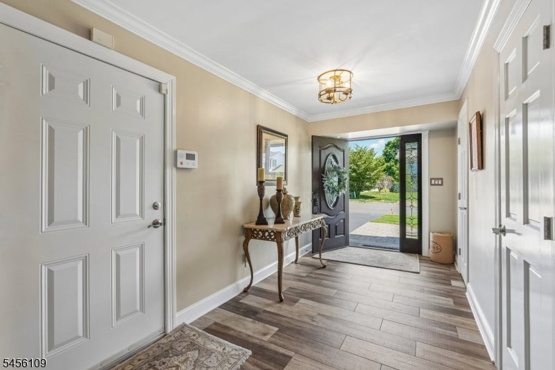 23 Chicopee Dr