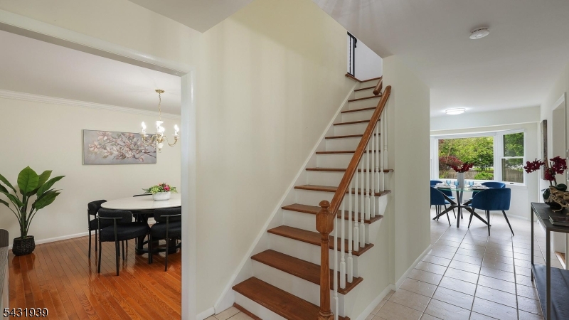 9 Starlite Ct