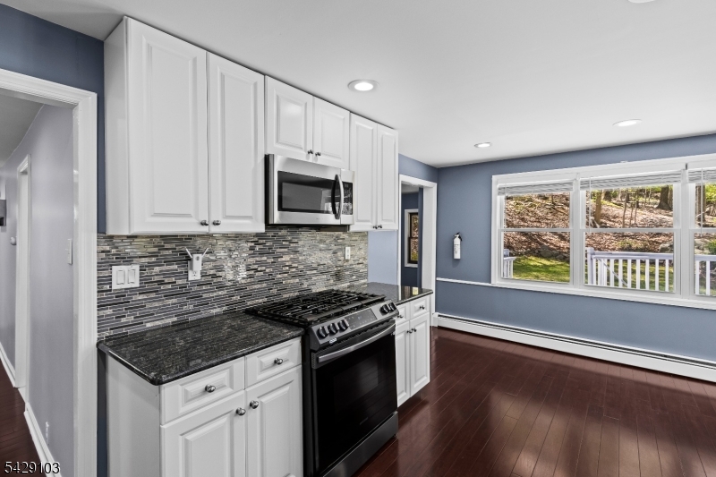15 Mohican Ave