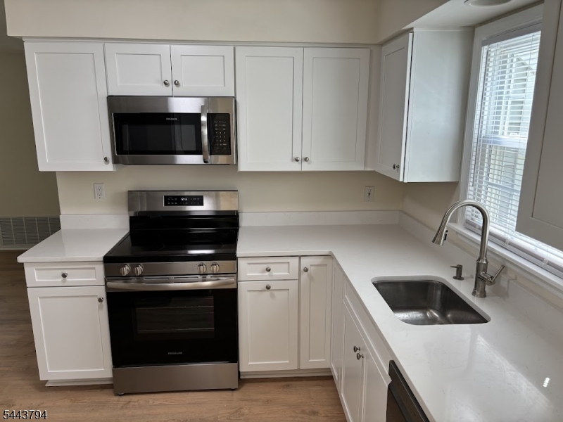 87 Junco Ct