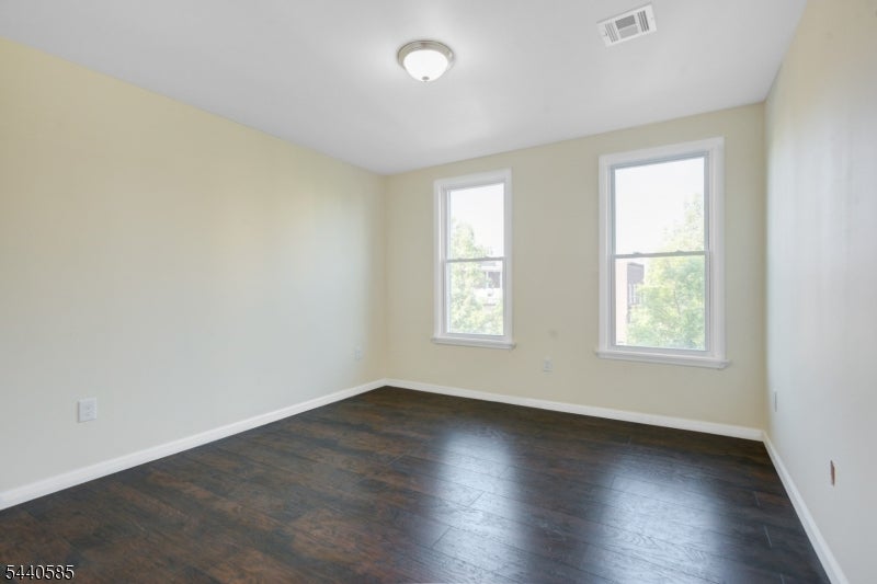 83-85-87 Summit Ave 3A