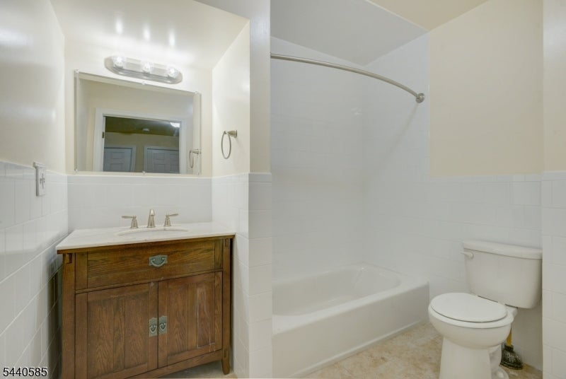 83-85-87 Summit Ave 3A