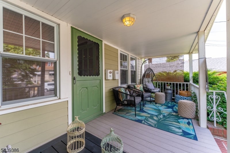 72 Minerva Ave
