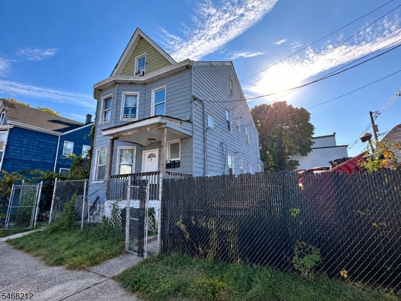 86 N 8Th St