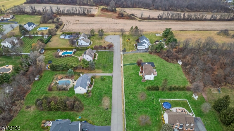 6 Fieldcrest Dr