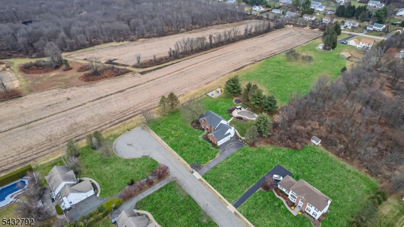 6 Fieldcrest Dr
