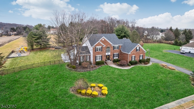 6 Fieldcrest Dr