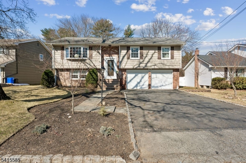 36 Williamsburg Dr