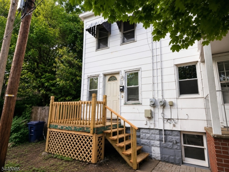 24 Johannis Pl