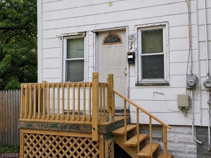 24 Johannis Pl