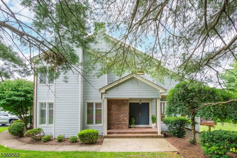 44 Eugene Dr