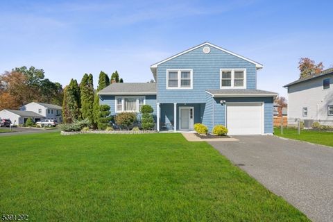 2 Michael Ct Old Bridge Twp. NJ 08857