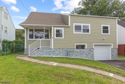 Photo for 48 Farmingdale Rd