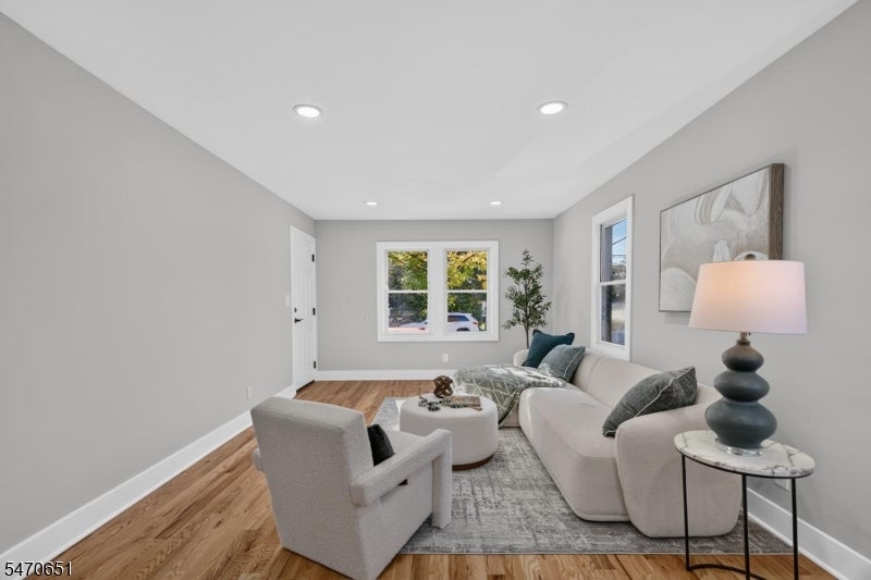 37 Washington St 3