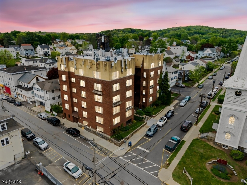204 Church St 2B
