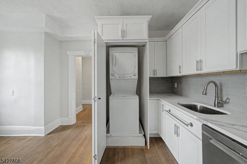 204 Church St 2B