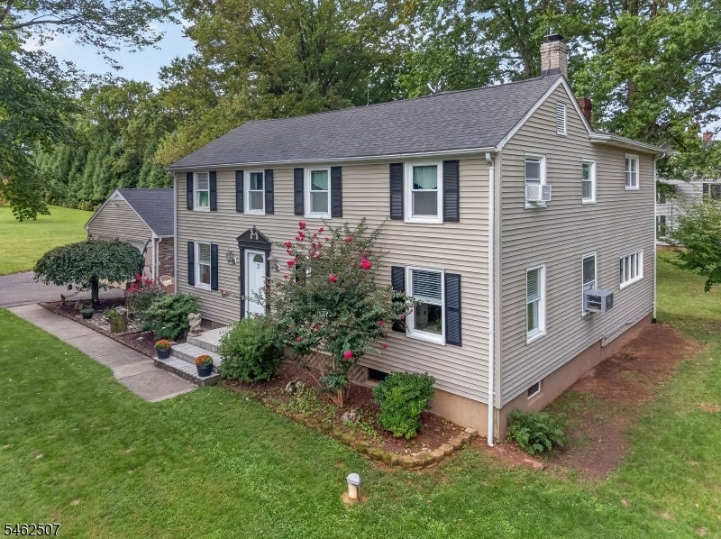 3 Galloping Hill Rd