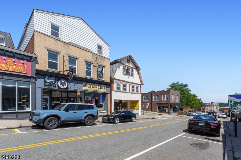 605 Main St
