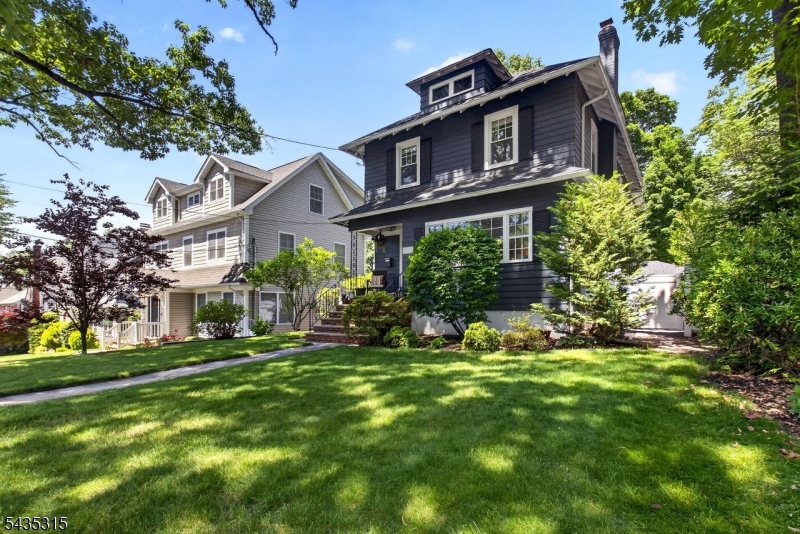 158 Vreeland Ave