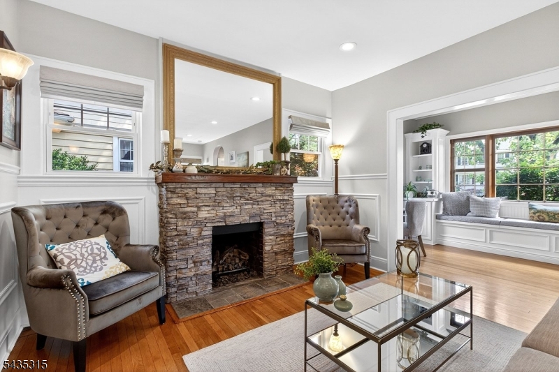 158 Vreeland Ave