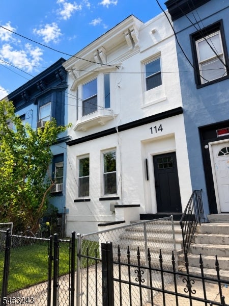 114 Peabody Pl