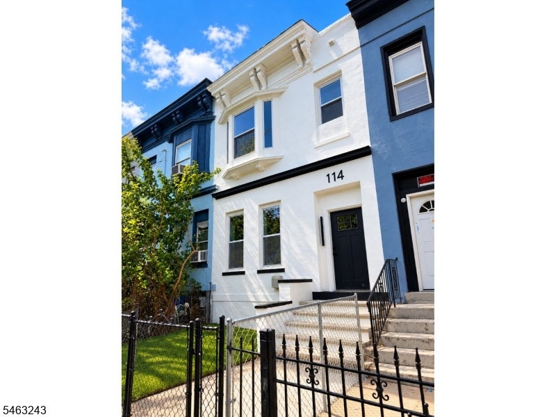 114 Peabody Pl
