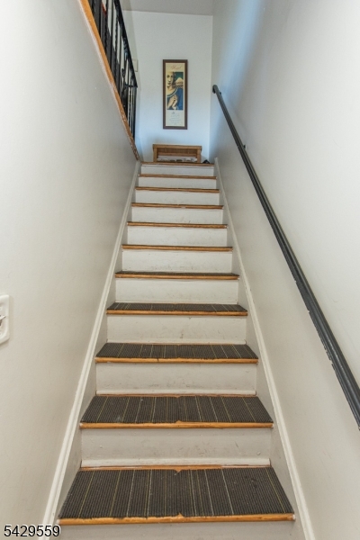 20 Halsey Ave 6