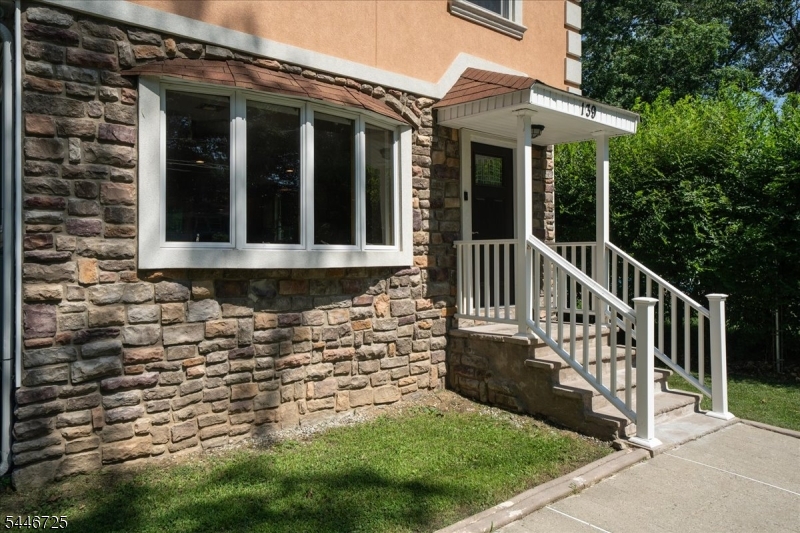 139 Harris Ave