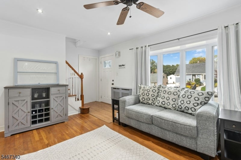 6 Marshall St