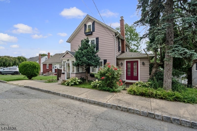 34 E Munson Ave