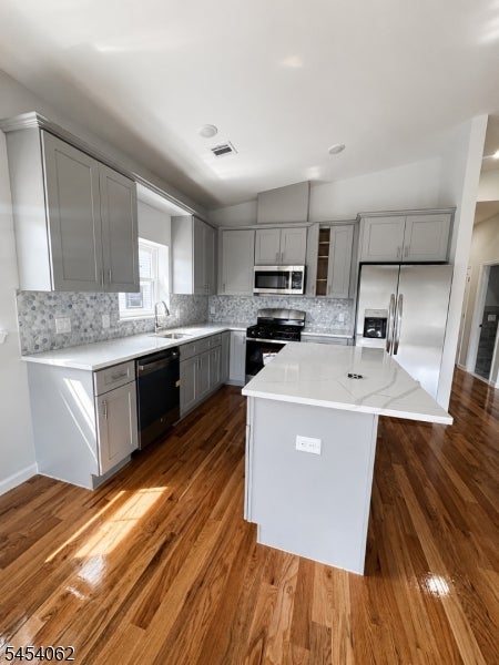 627 Thomas Blvd, Apt 2 1