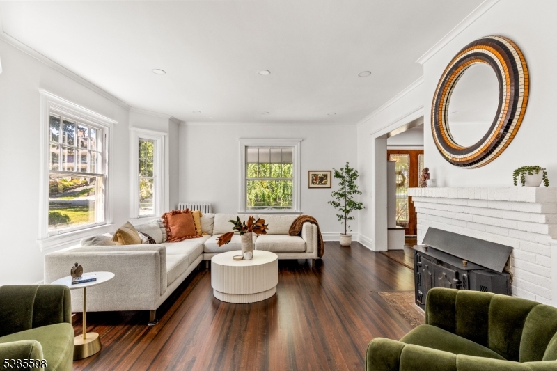253 Midland Ave