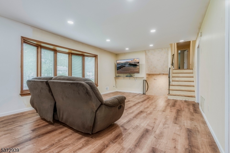 122 Marmora Rd